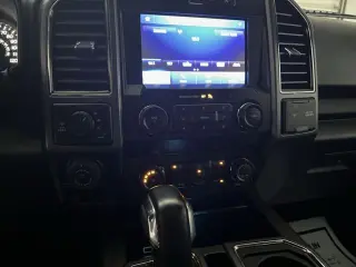 Ford F-150 2020 4x4 XLT 4p SuperCrew 6.5 ft. SB