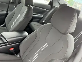 Hyundai ELANTRA 2025 SEL Sport 4p Sedan