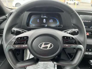 Hyundai ELANTRA 2025 SEL Sport 4p Sedan
