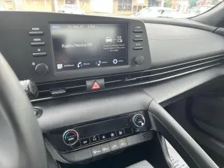 Hyundai ELANTRA 2025 SEL Sport 4p Sedan
