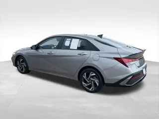 Hyundai ELANTRA 2025 SEL Sport 4p Sedan