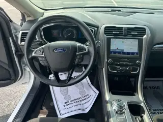 Ford Fusion Hybrid 2020 SE 4p Sedan