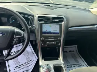 Ford Fusion Hybrid 2020 SE 4p Sedan