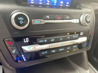 Ford Explorer 2020 AWD Platinum 4p SUV