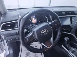 Toyota Camry 2018 SE 4 puertas Sedán