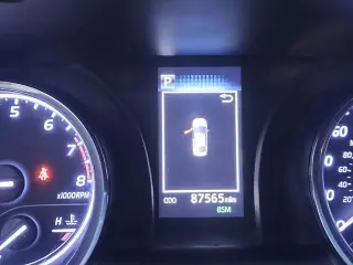 Toyota Camry 2018 SE 4 puertas Sedán