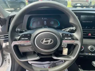 Hyundai ELANTRA 2025 SE 4p Sedan