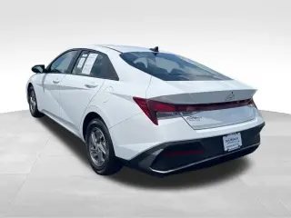 Hyundai ELANTRA 2025 SE 4p Sedan