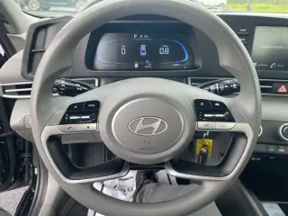 Hyundai ELANTRA 2025 SE 4p Sedan