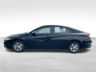 Hyundai ELANTRA 2025 SE 4p Sedan