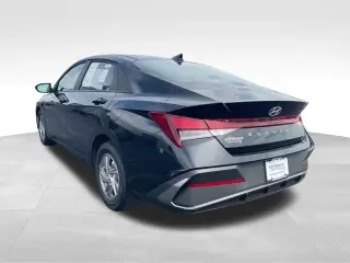 Hyundai ELANTRA 2025 SE 4p Sedan