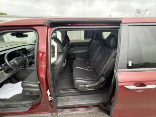 Kia Carnival 2025 LXS 4p Minivan