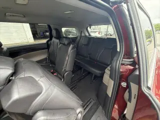 Kia Carnival 2025 LXS 4p Minivan