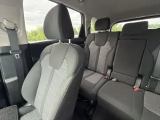 Kia Sorento 2024 LX 4p SUV