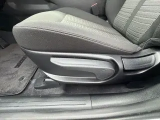 Kia Sorento 2024 LX 4p SUV