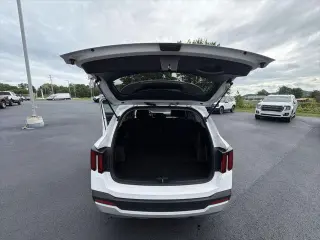 Kia Sorento 2024 LX 4p SUV