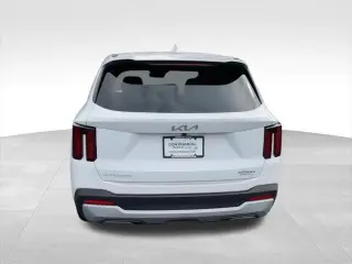 Kia Sorento 2024 LX 4p SUV