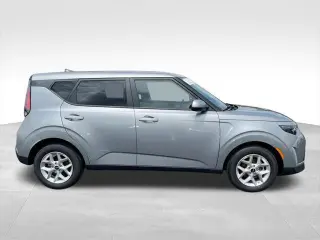 Kia Soul 2025 LX 4p Crossover