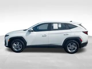 Hyundai TUCSON 2026 SE 4p SUV