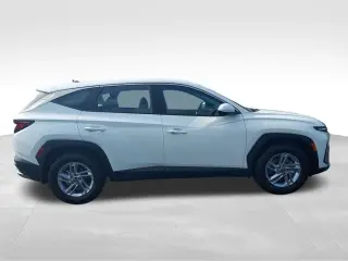 Hyundai TUCSON 2026 SE 4p SUV