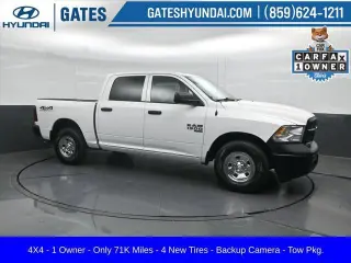 Ram 1500 Classic 2019 4x4 Tradesman 4p Camión Cabina Completa 5.5 pies ST Pickup