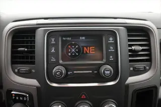 Ram 1500 Classic 2019 4x4 Tradesman 4p Camión Cabina Completa 5.5 pies ST Pickup
