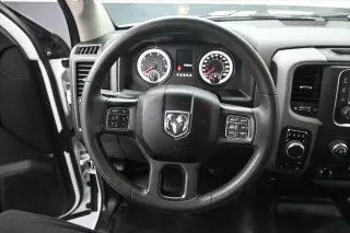 Ram 1500 Classic 2019 4x4 Tradesman 4p Camión Cabina Completa 5.5 pies ST Pickup