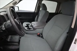 Ram 1500 Classic 2019 4x4 Tradesman 4p Camión Cabina Completa 5.5 pies ST Pickup