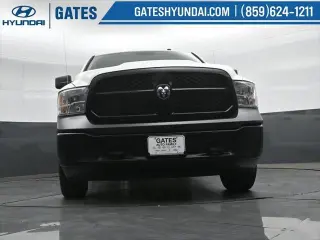 Ram 1500 Classic 2019 4x4 Tradesman 4p Camión Cabina Completa 5.5 pies ST Pickup