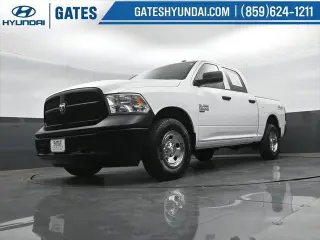 Ram 1500 Classic 2019 4x4 Tradesman 4p Camión Cabina Completa 5.5 pies ST Pickup