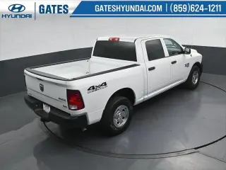 Ram 1500 Classic 2019 4x4 Tradesman 4p Camión Cabina Completa 5.5 pies ST Pickup