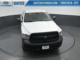 Ram 1500 Classic 2019 4x4 Tradesman 4p Camión Cabina Completa 5.5 pies ST Pickup