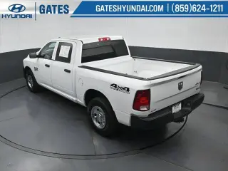 Ram 1500 Classic 2019 4x4 Tradesman 4p Camión Cabina Completa 5.5 pies ST Pickup