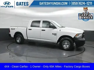 Ram 1500 Classic 2021 4x4 Tradesman 4p. Cabina Doble Estándar 5.5 pies CA Pickup