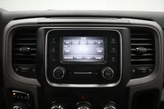 Ram 1500 Classic 2021 4x4 Tradesman 4p. Cabina Doble Estándar 5.5 pies CA Pickup