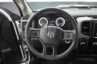 Ram 1500 Classic 2021 4x4 Tradesman 4p. Cabina Doble Estándar 5.5 pies CA Pickup
