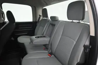 Ram 1500 Classic 2021 4x4 Tradesman 4p. Cabina Doble Estándar 5.5 pies CA Pickup