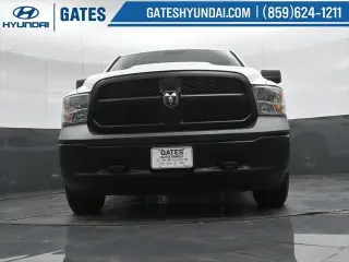 Ram 1500 Classic 2021 4x4 Tradesman 4p. Cabina Doble Estándar 5.5 pies CA Pickup