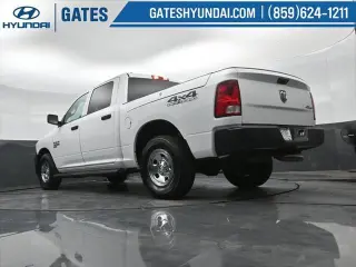 Ram 1500 Classic 2021 4x4 Tradesman 4p. Cabina Doble Estándar 5.5 pies CA Pickup