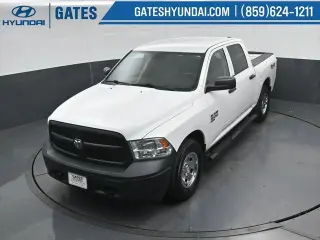 Ram 1500 Classic 2021 4x4 Tradesman 4p. Cabina Doble Estándar 5.5 pies CA Pickup