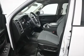 Ram 1500 Classic 2021 4x4 Tradesman 4p. Cabina Doble Estándar 5.5 pies CA Pickup