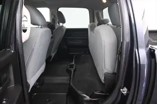 Ram 1500 Classic 2019 4x4 Tradesman 4p. Cabina de Conductor 5.5 pies SBT Camioneta