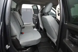 Ram 1500 Classic 2019 4x4 Tradesman 4p. Cabina de Conductor 5.5 pies SBT Camioneta