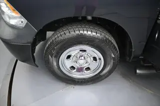 Ram 1500 Classic 2019 4x4 Tradesman 4p. Cabina de Conductor 5.5 pies SBT Camioneta