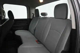 Ram 1500 Classic 2021 4x4 Tradesman 4p. Cabina Extendida 5.5 pies Caja Corta Pick-up