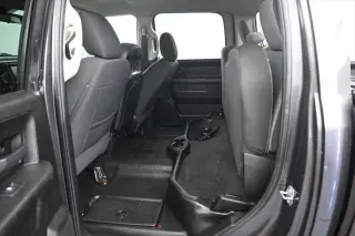 Ram 1500 Classic 2021 4x4 Tradesman 4p. Cabina Extendida 5.5 pies Caja Corta Pick-up