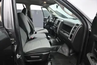 Ram 1500 Classic 2021 4x4 Tradesman 4p. Cabina Extendida 5.5 pies Caja Corta Pick-up