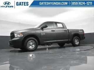 Ram 1500 Classic 2021 4x4 Tradesman 4p. Cabina Extendida 5.5 pies Caja Corta Pick-up