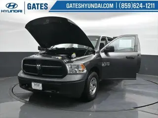 Ram 1500 Classic 2021 4x4 Tradesman 4p. Cabina Extendida 5.5 pies Caja Corta Pick-up