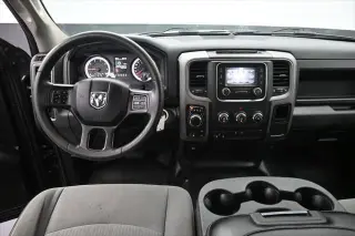 Ram 1500 Classic 2021 4x4 Tradesman 4p. Cabina Extendida 5.5 pies Caja Corta Pick-up